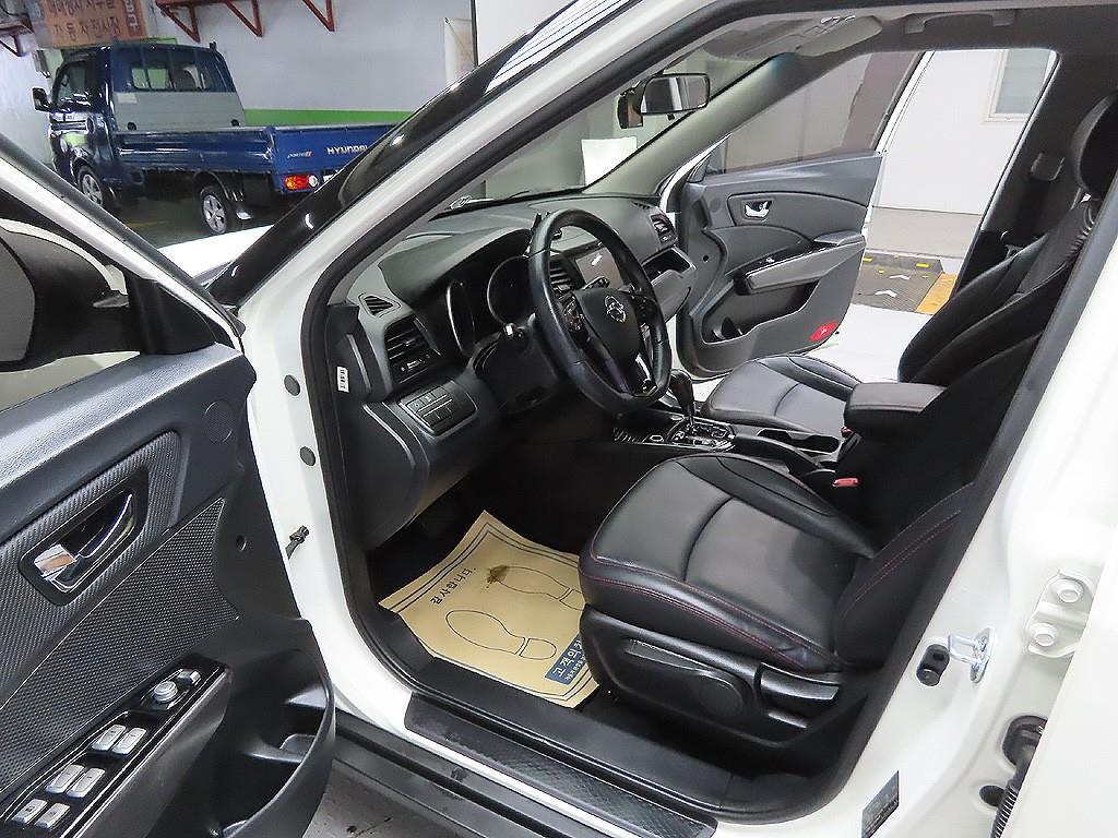 Ssangyong Tivoli 2018 Blanco - Importación desde Corea - HF Imports Iquique - Foto 11