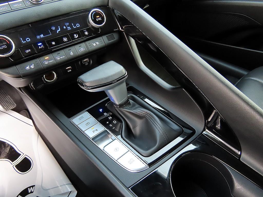 HYUNDAI Avante - Vista 10