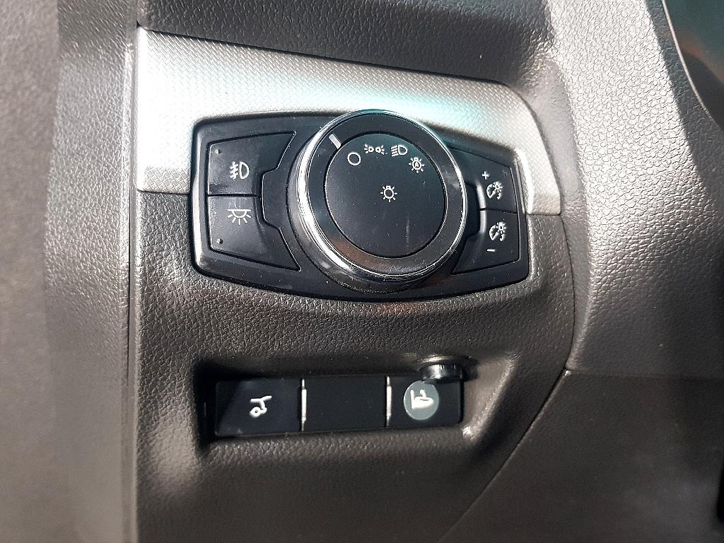 Ford Explorer - Vista 11