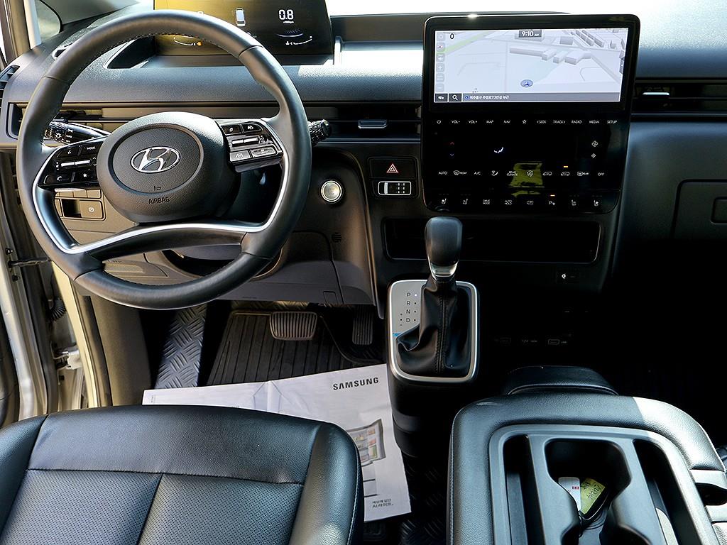 HYUNDAI Staria - Vista 9