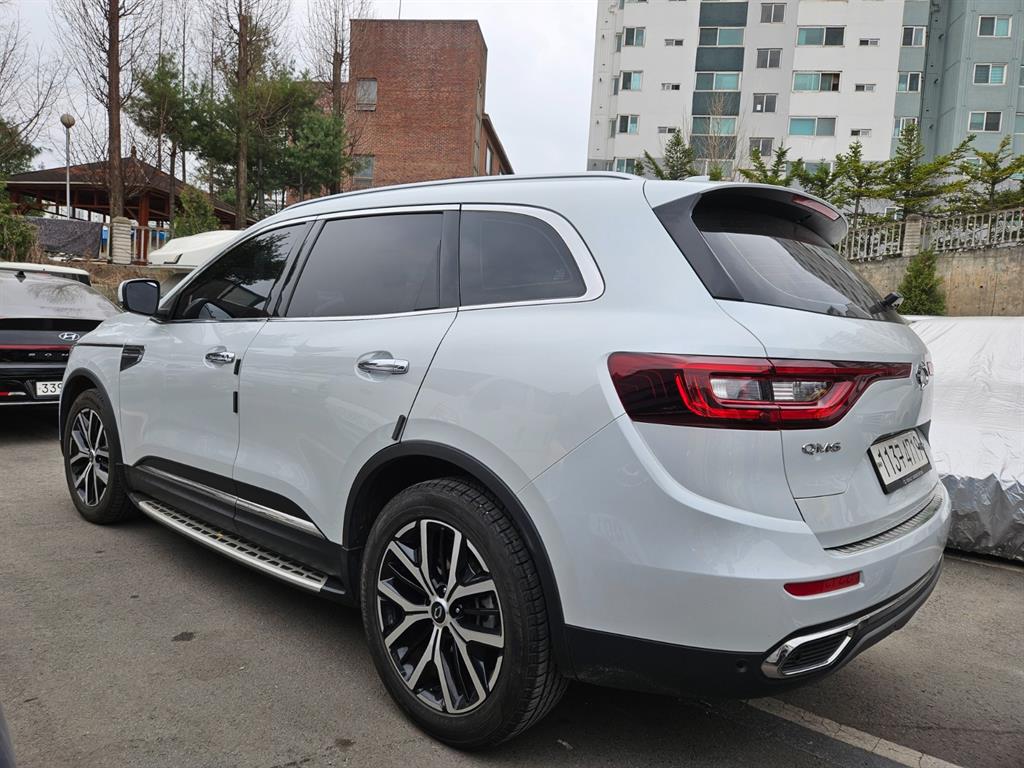 SAMSUNG QM6 - Vista 6