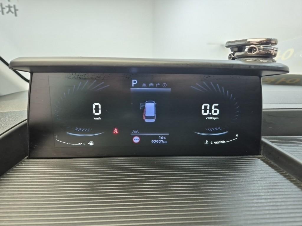 HYUNDAI Staria - Vista 8