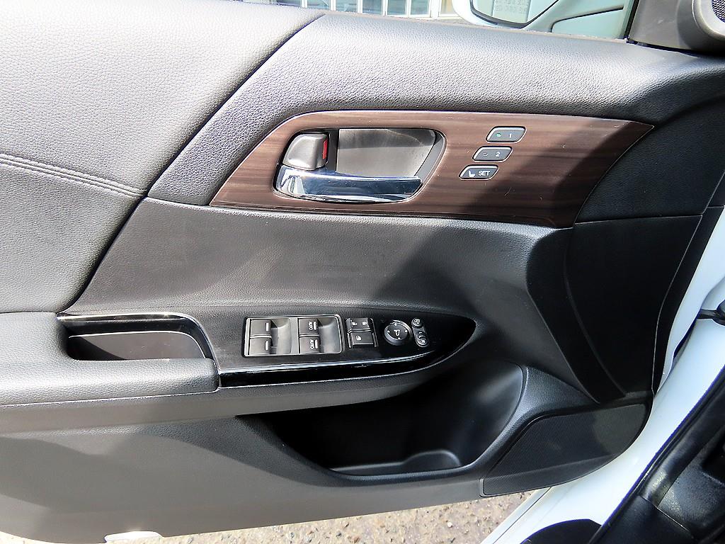 Honda Accord - Vista 11