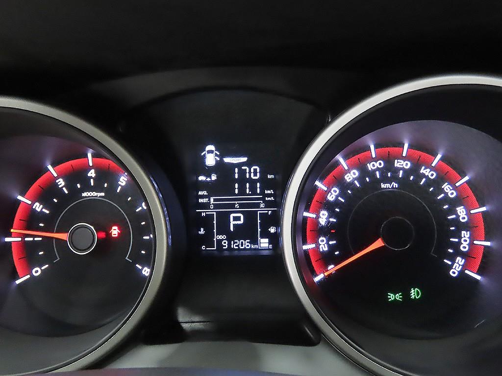 Ssangyong Tivoli - Vista 11