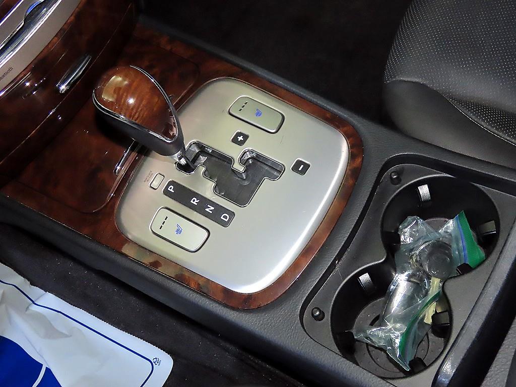 HYUNDAI Genesis - Vista 12