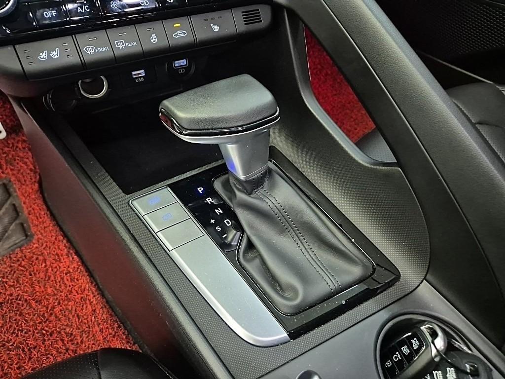 HYUNDAI Avante - Vista 8