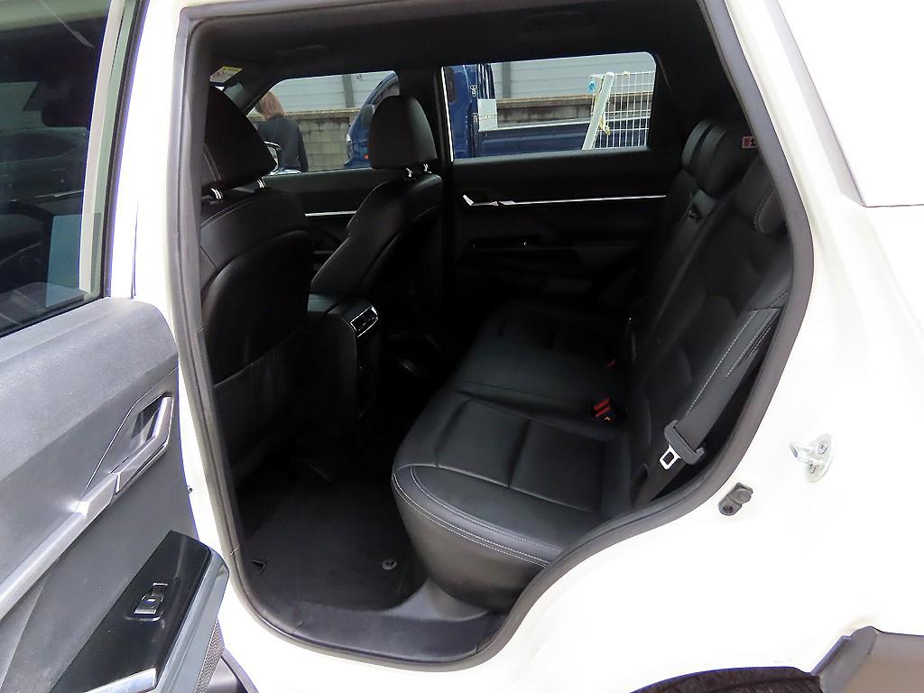 Ssangyong Torres - Vista 6