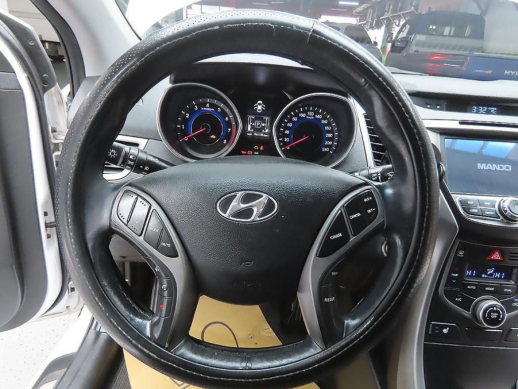 HYUNDAI Avante 2014 Blanco - Importación desde Corea - HF Imports Iquique - Foto 11