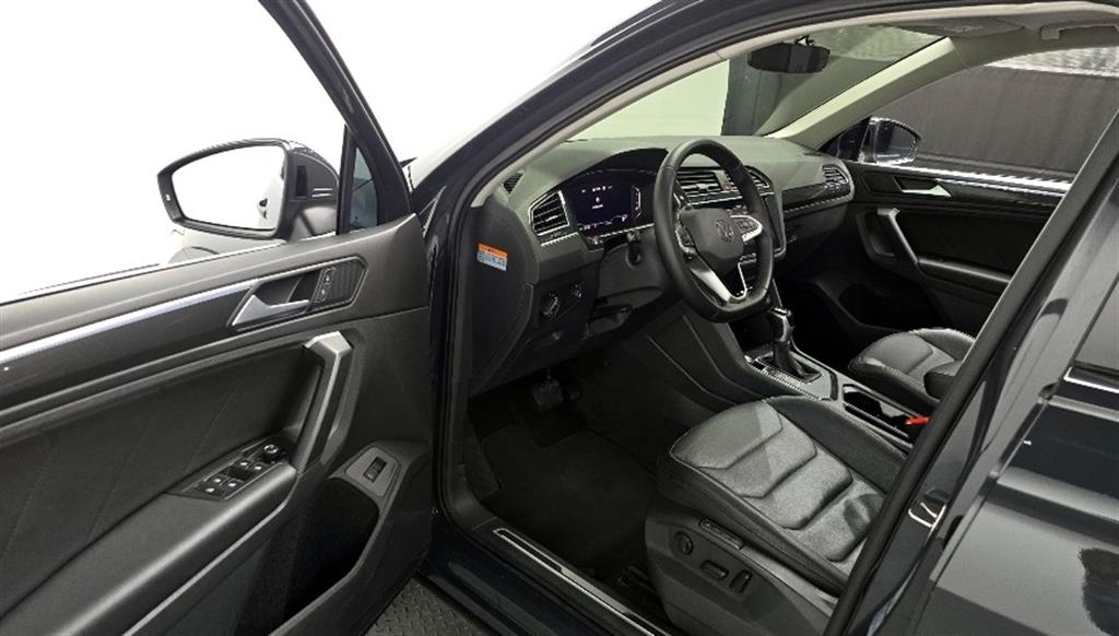 Volkswagen Tiguan - Vista 11