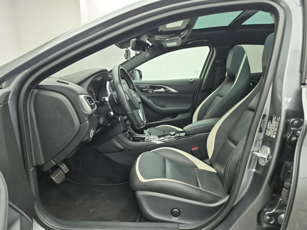 Infiniti Q - Vista 11