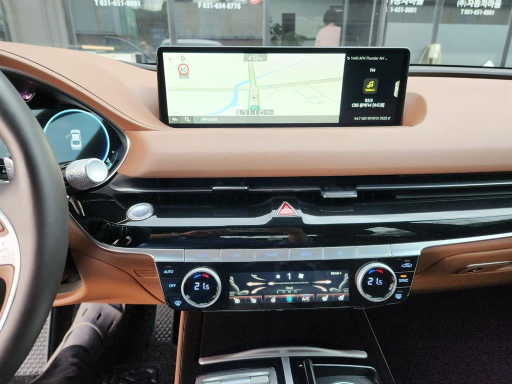 Genesis G80 - Vista 10