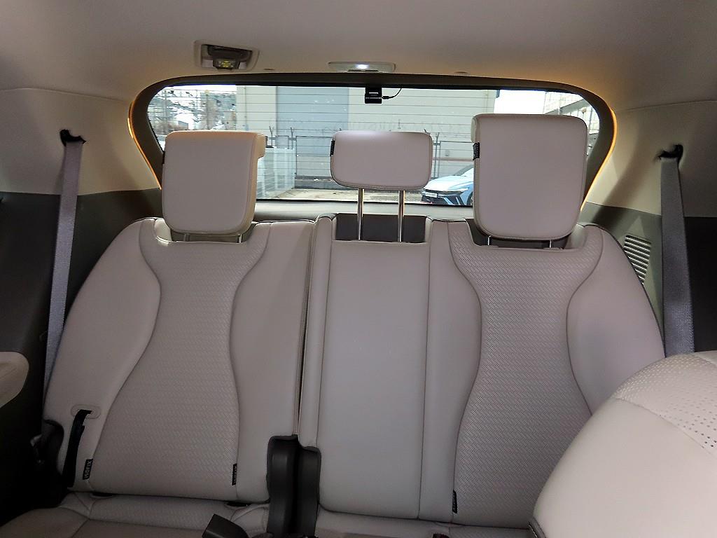 KIA Carnival - Vista 7