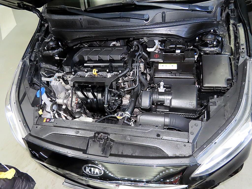 KIA K3 2021 Negro - Importación desde Corea - HF Imports Iquique - Foto 17