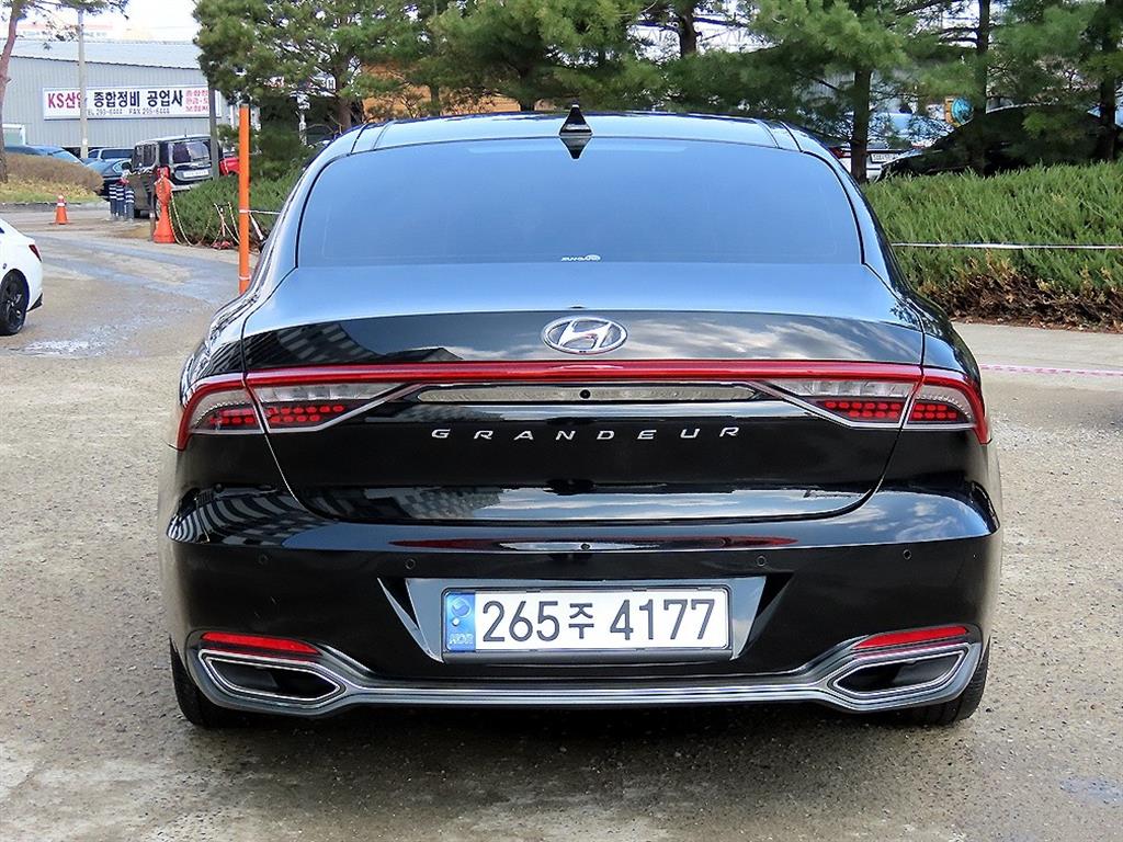 HYUNDAI Grandeur - Vista 4