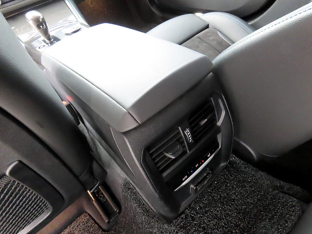 BMW 3 series 2021 Negro - Importación desde Corea - HF Imports Iquique - Foto 15