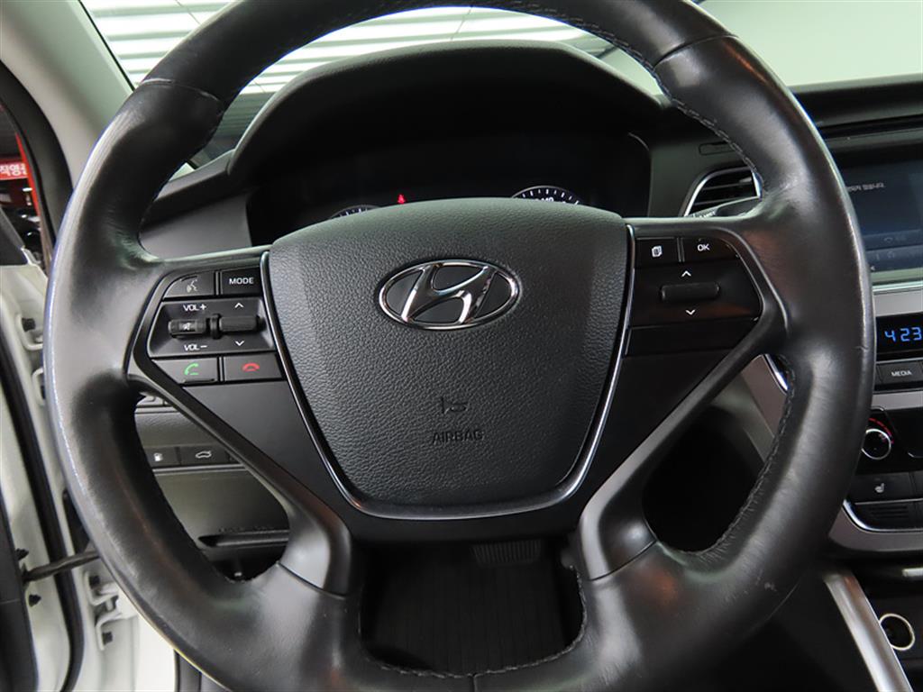 HYUNDAI Sonata - Vista 8