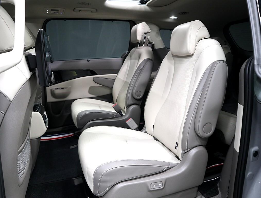 KIA Carnival - Vista 10