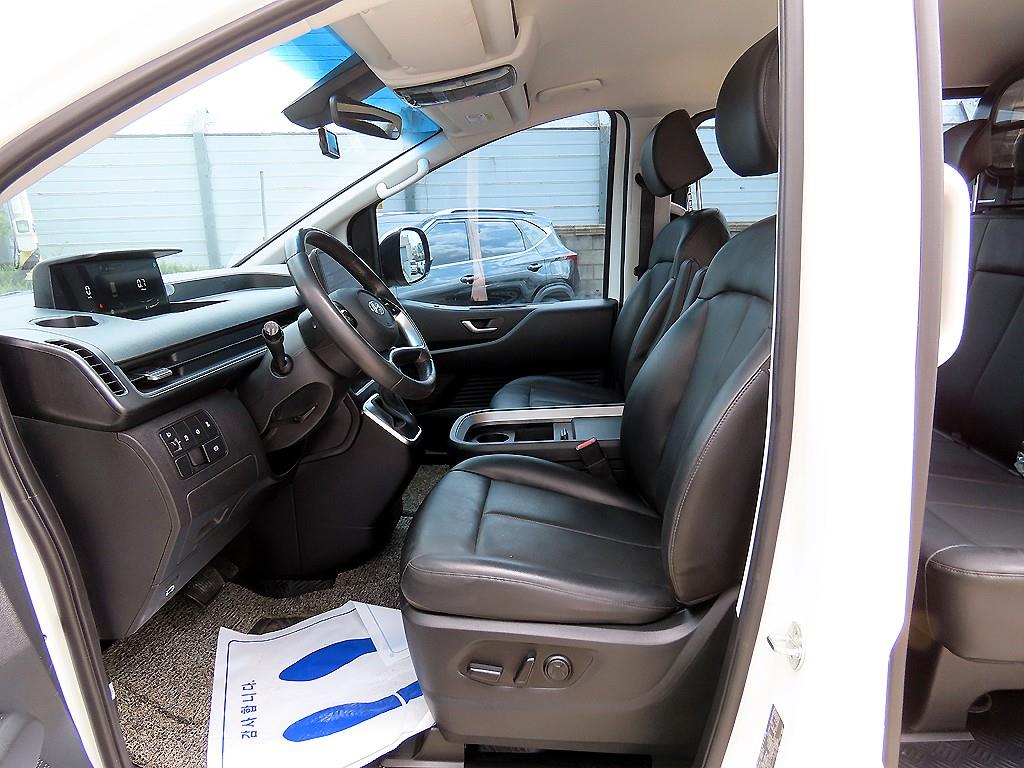 HYUNDAI Staria - Vista 5