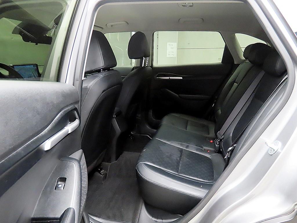 KIA Seltos - Vista 6