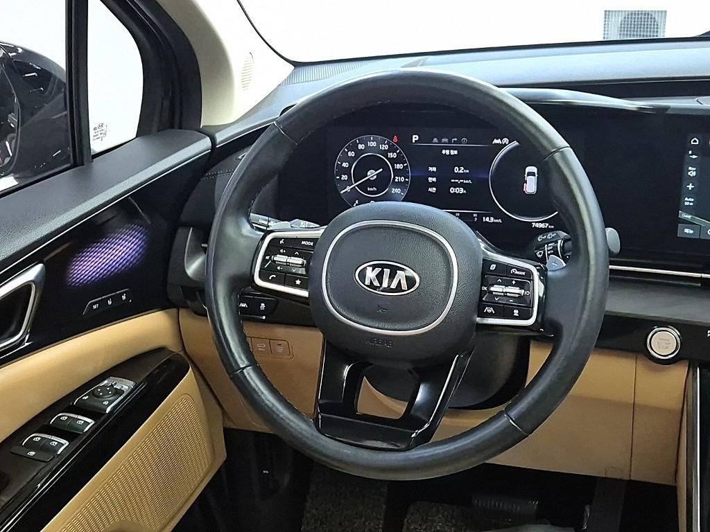 KIA Carnival - Vista 9