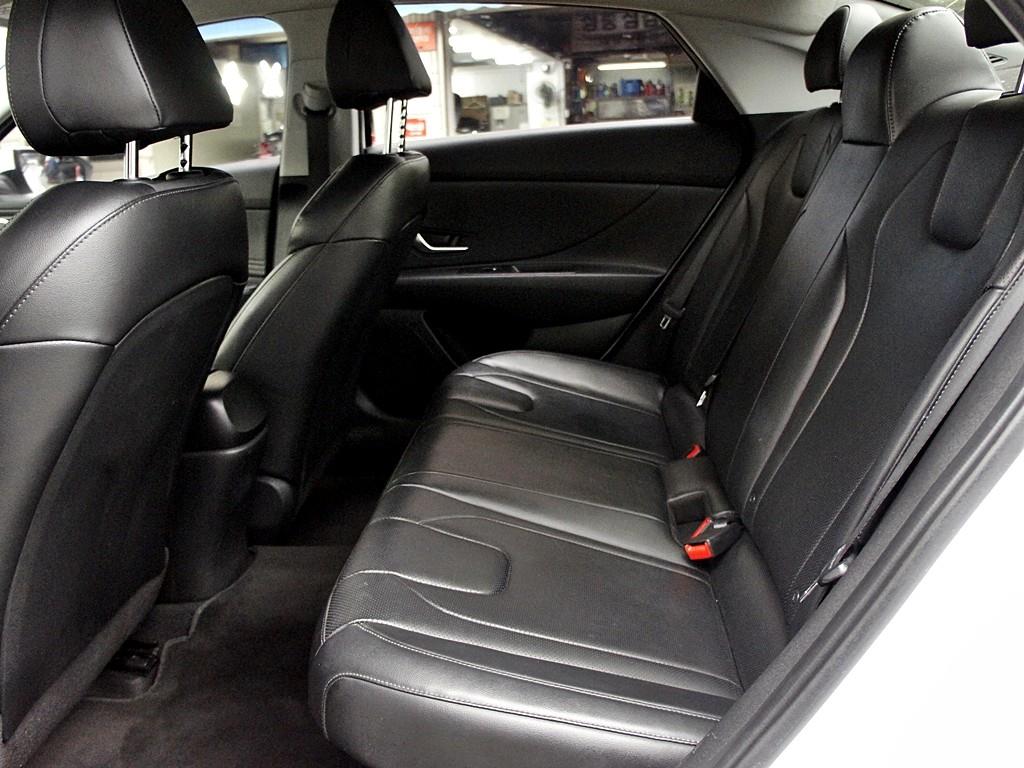 HYUNDAI Avante - Vista 11