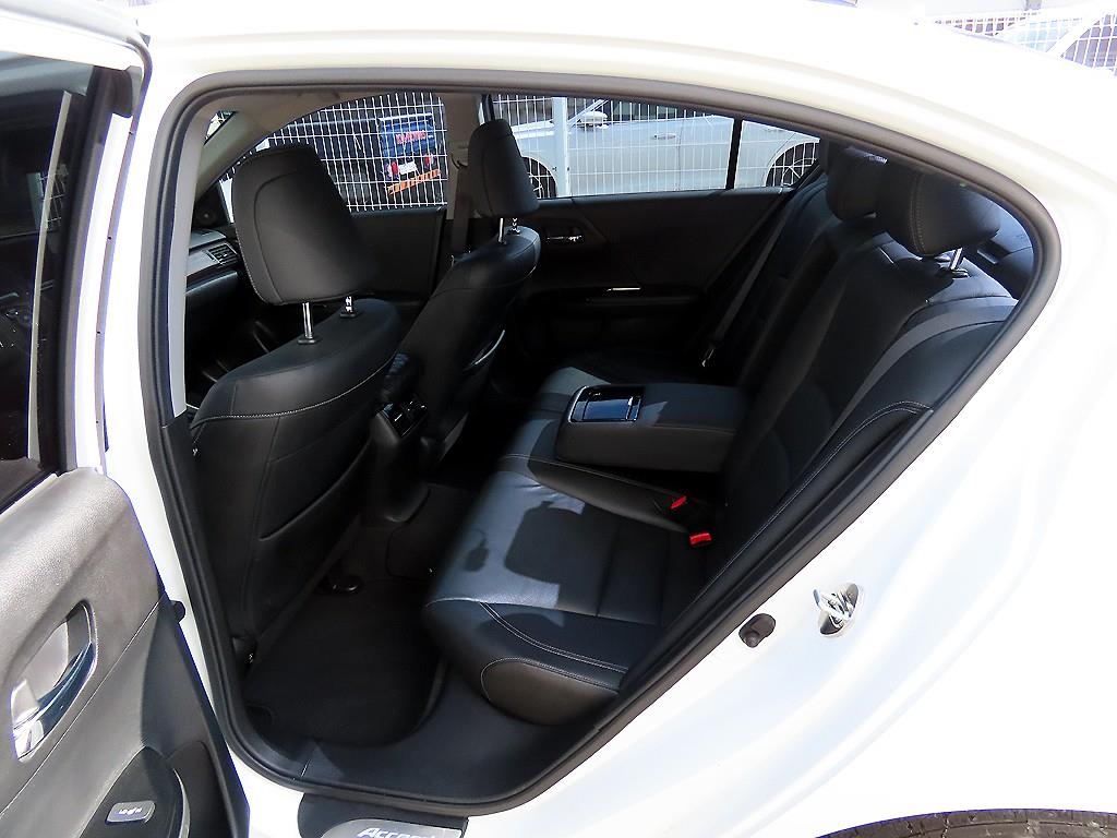 Honda Accord - Vista 6