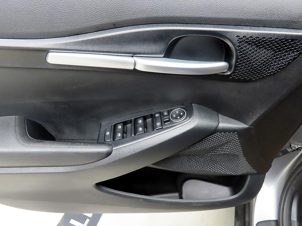 KIA Seltos - Vista 11