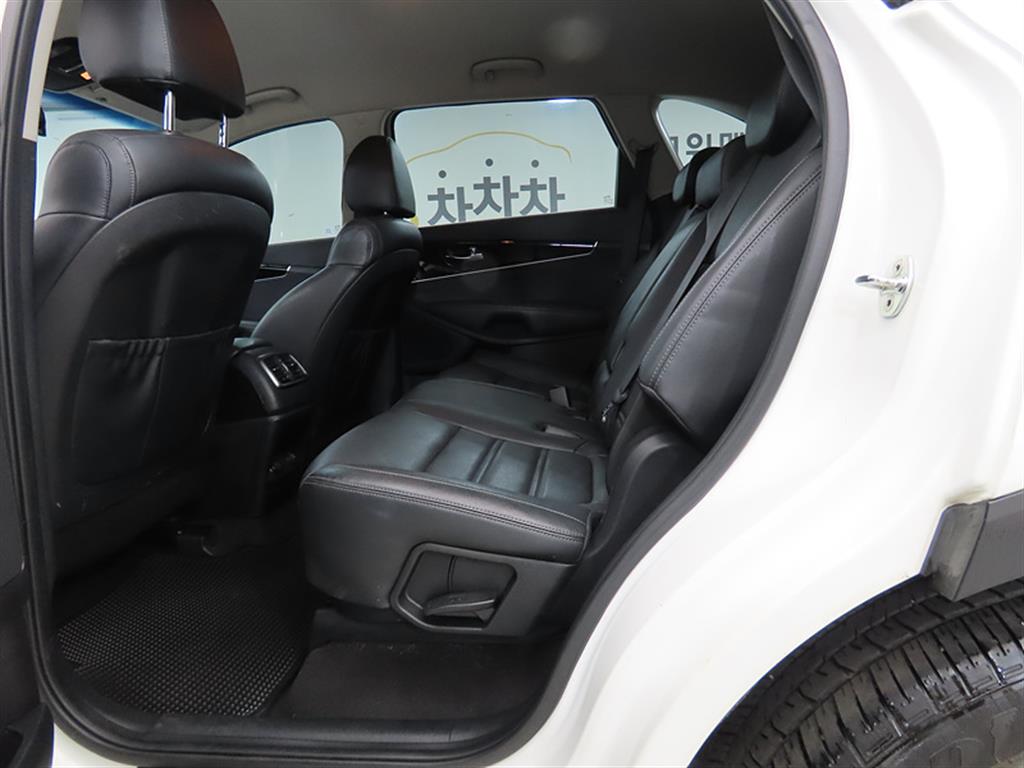 KIA Sorento - Vista 6