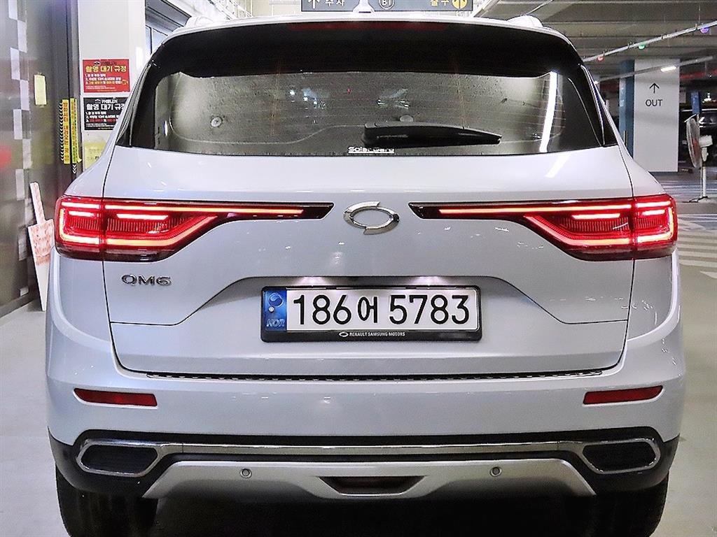 SAMSUNG QM6 - Vista 4