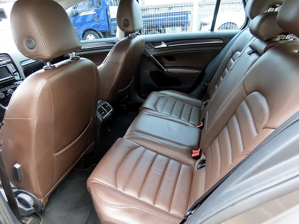 Volkswagen Golf - Vista 6