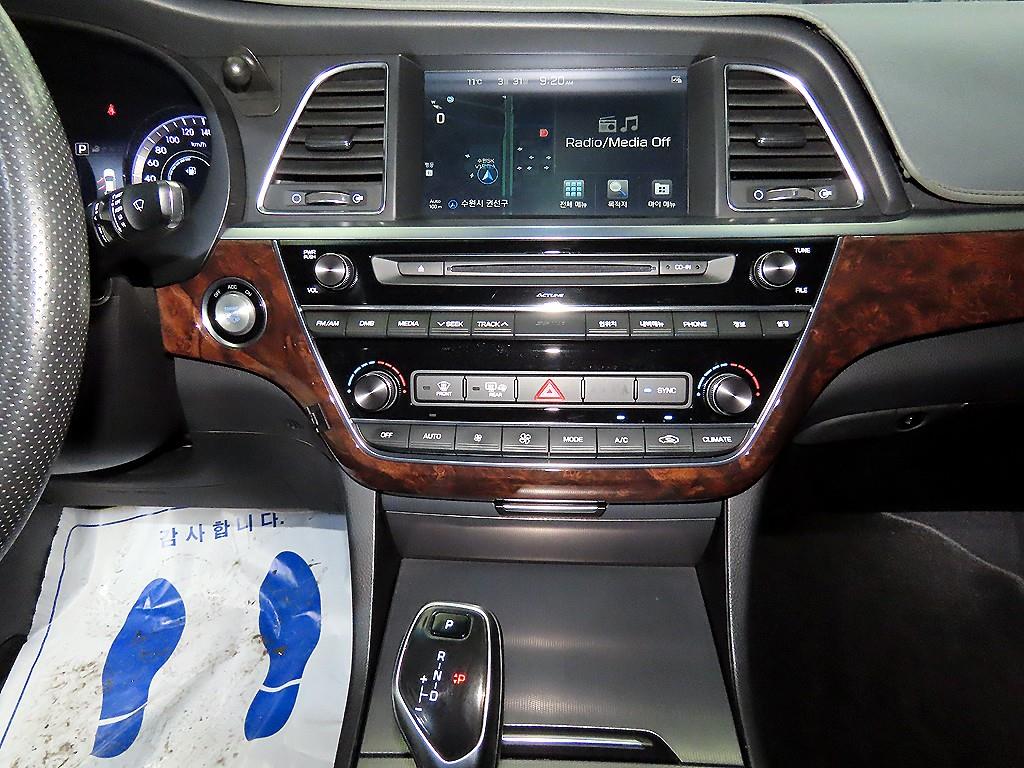 HYUNDAI Aslan - Vista 11