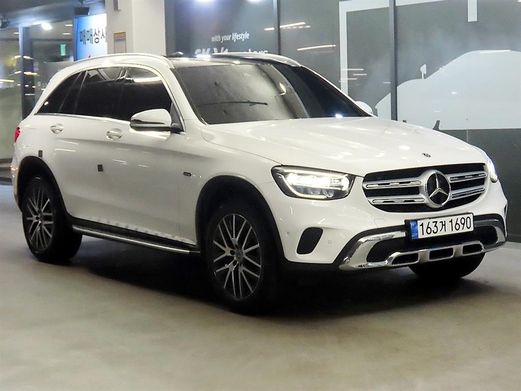 Mercedes Benz GLC Class 2021 Blanco - Importación desde Corea - HF Imports Iquique - Foto 1