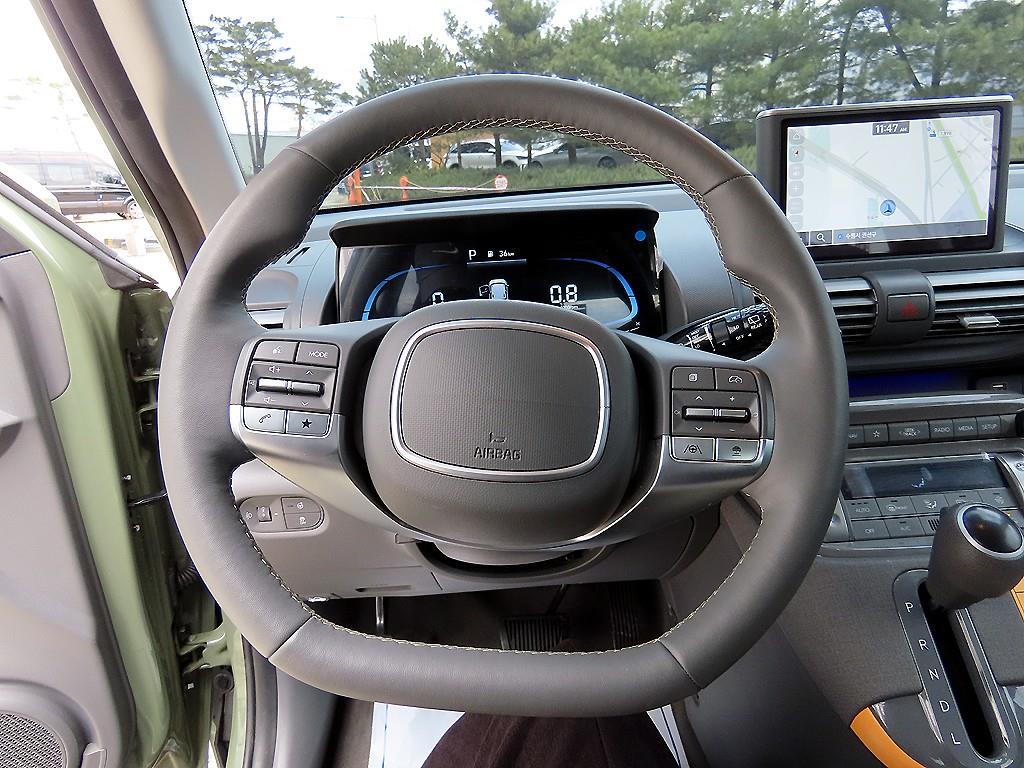 HYUNDAI Casper - Vista 8