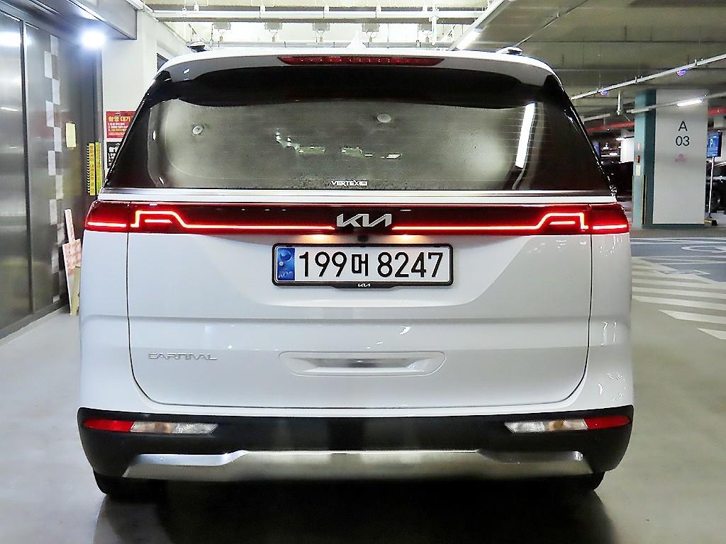 KIA Carnival - Vista 5