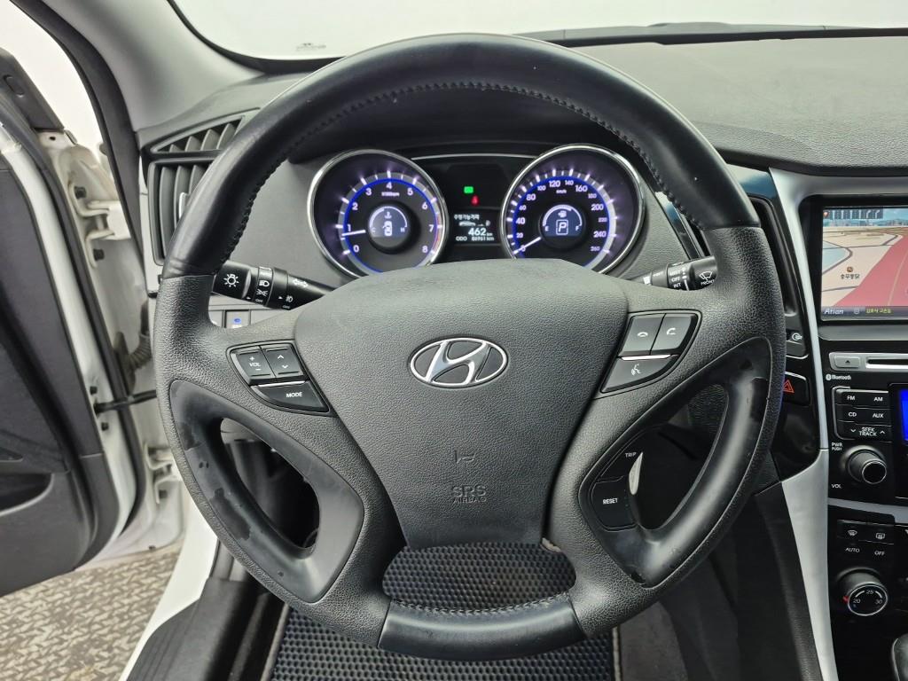 HYUNDAI Sonata - Vista 9