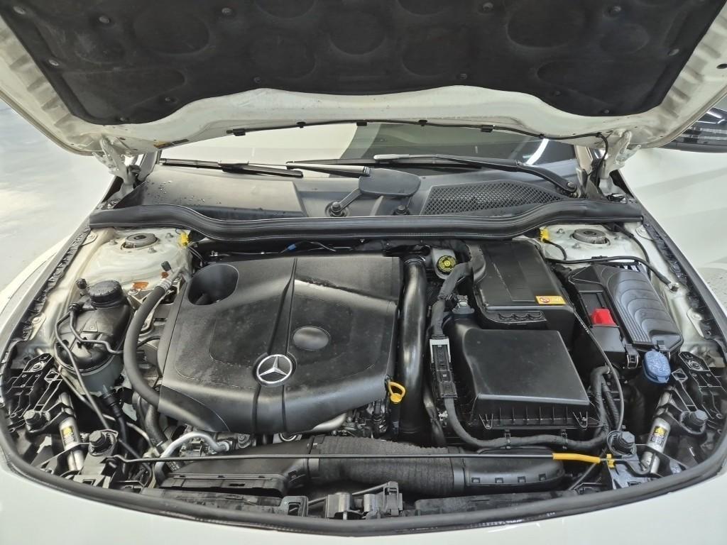 Mercedes Benz CLA Class - Vista 5