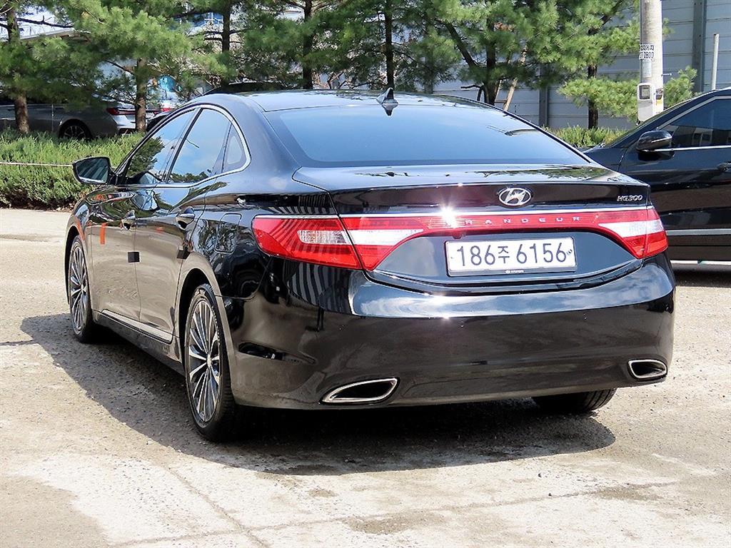 HYUNDAI Grandeur - Vista 3