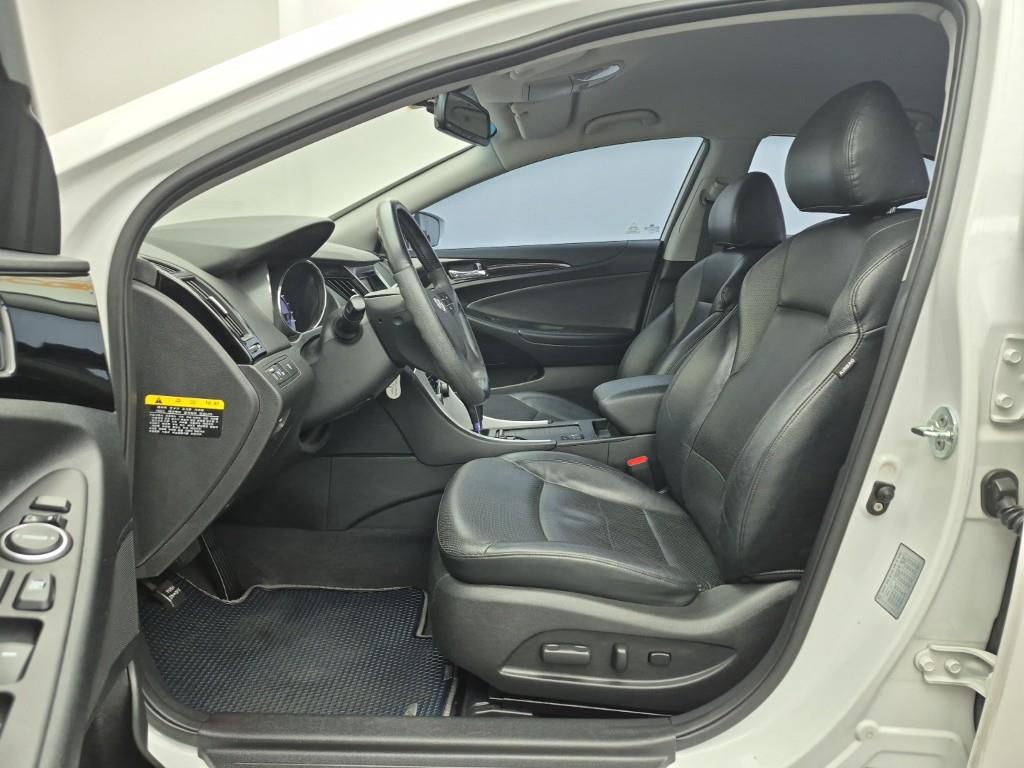 HYUNDAI Sonata - Vista 11