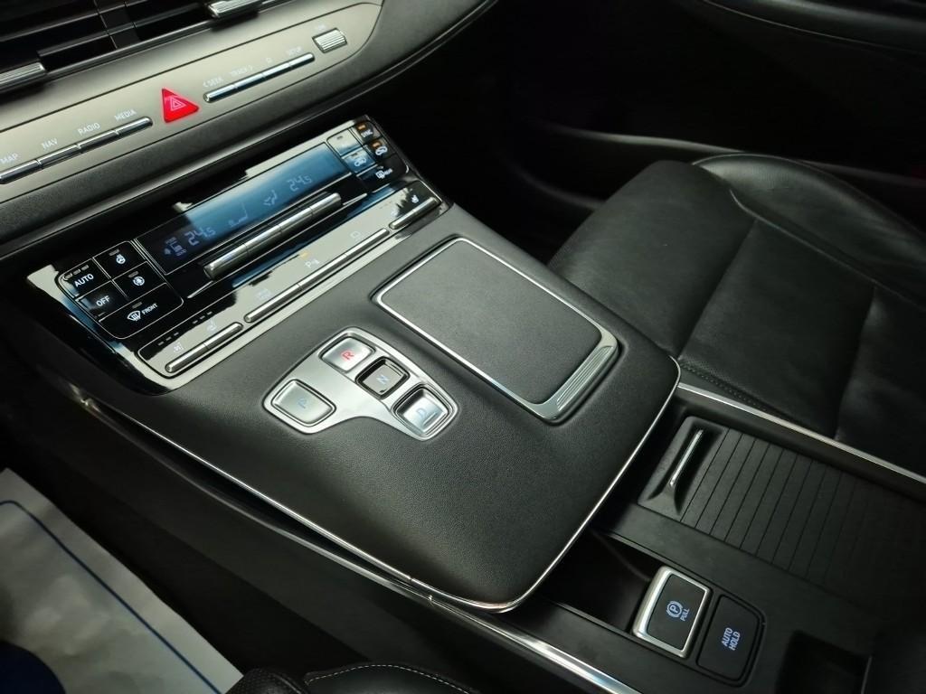 HYUNDAI Grandeur - Vista 8