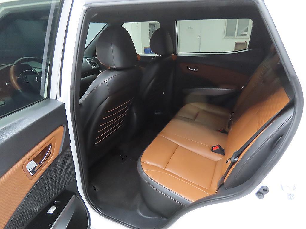 Ssangyong Tivoli 2019 Blanco - Importación desde Corea - HF Imports Iquique - Foto 9