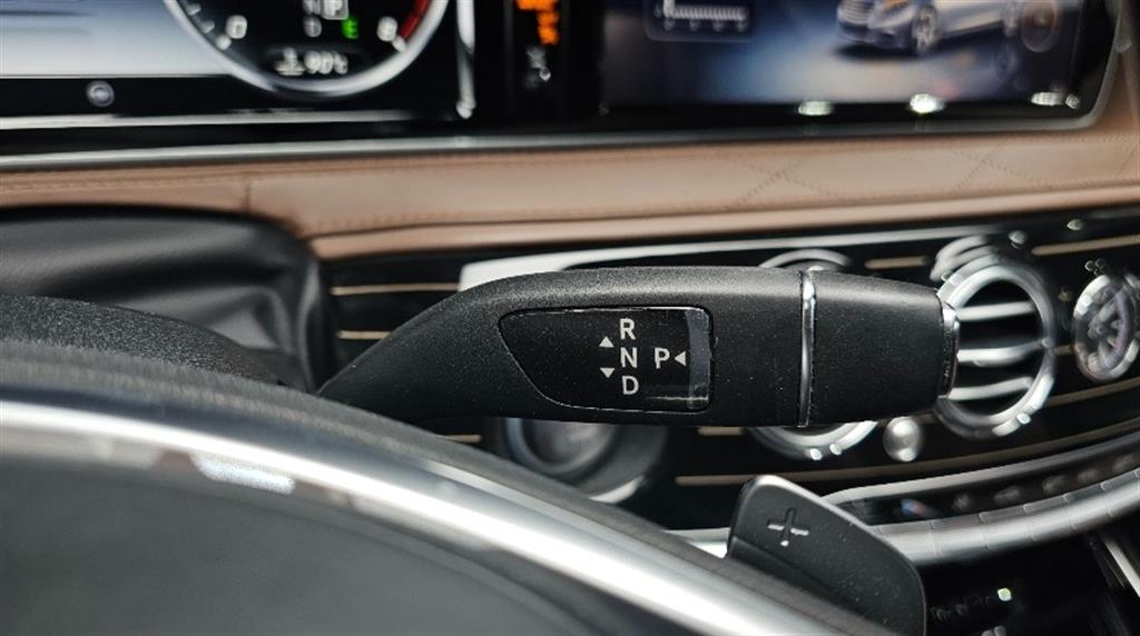 Mercedes Benz S Class - Vista 9