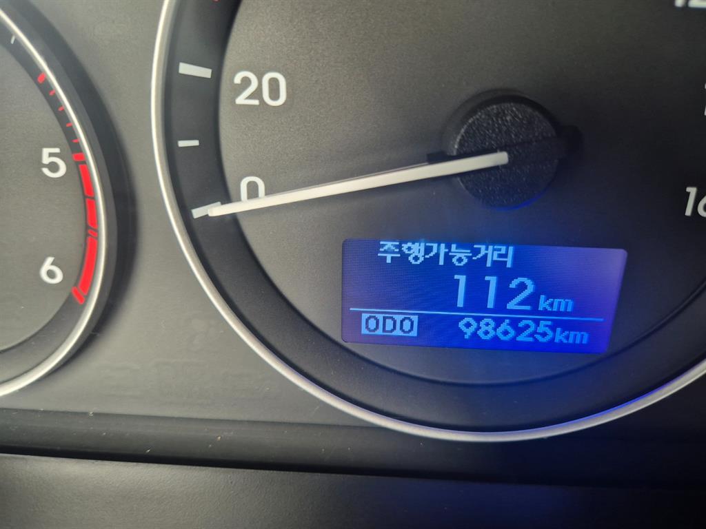 HYUNDAI Starex 2021 Amarillo - Importación desde Corea - HF Imports Iquique - Foto 16