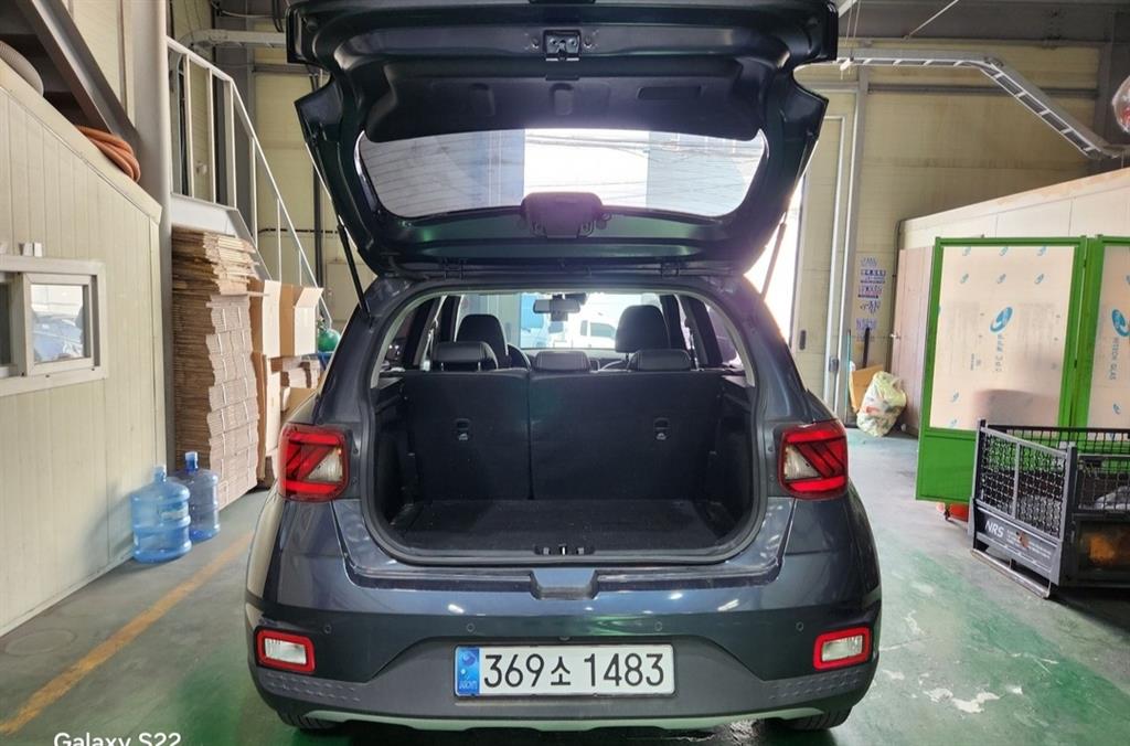 HYUNDAI Venue - Vista 4
