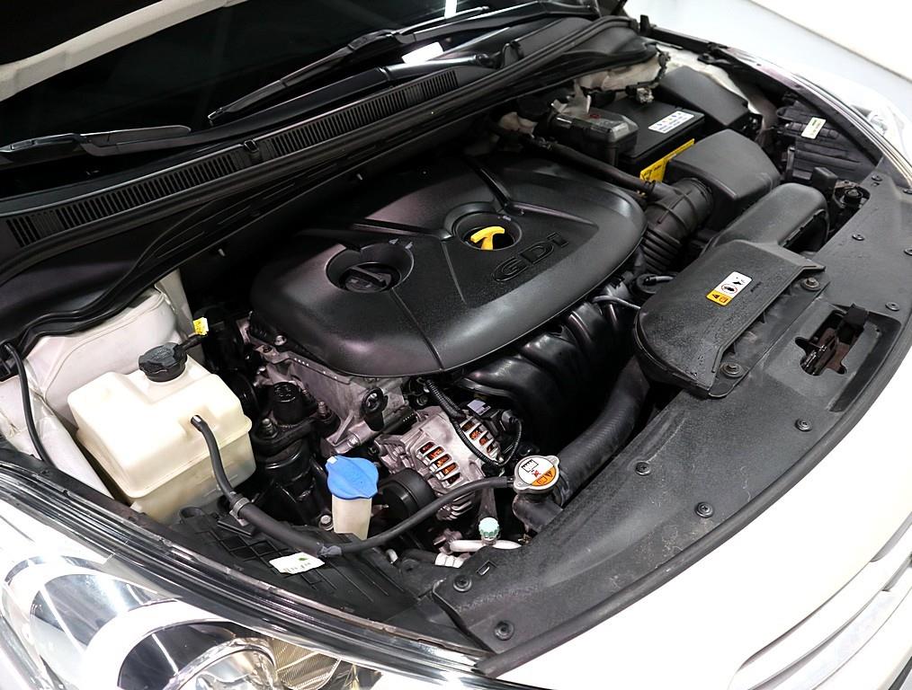 HYUNDAI i40 - Vista 6