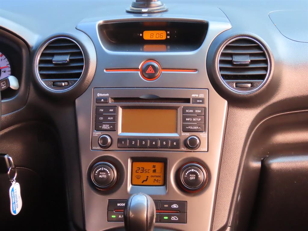 KIA Carens 2011 Plateado - Importación desde Corea - HF Imports Iquique - Foto 10