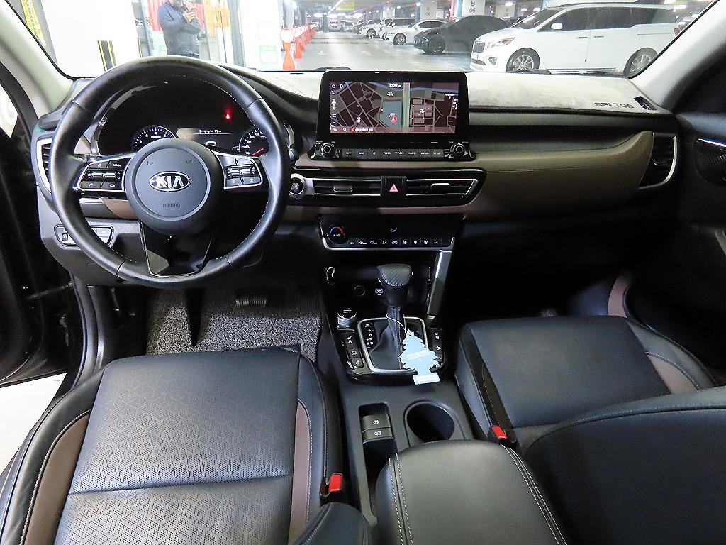 KIA Seltos - Vista 10