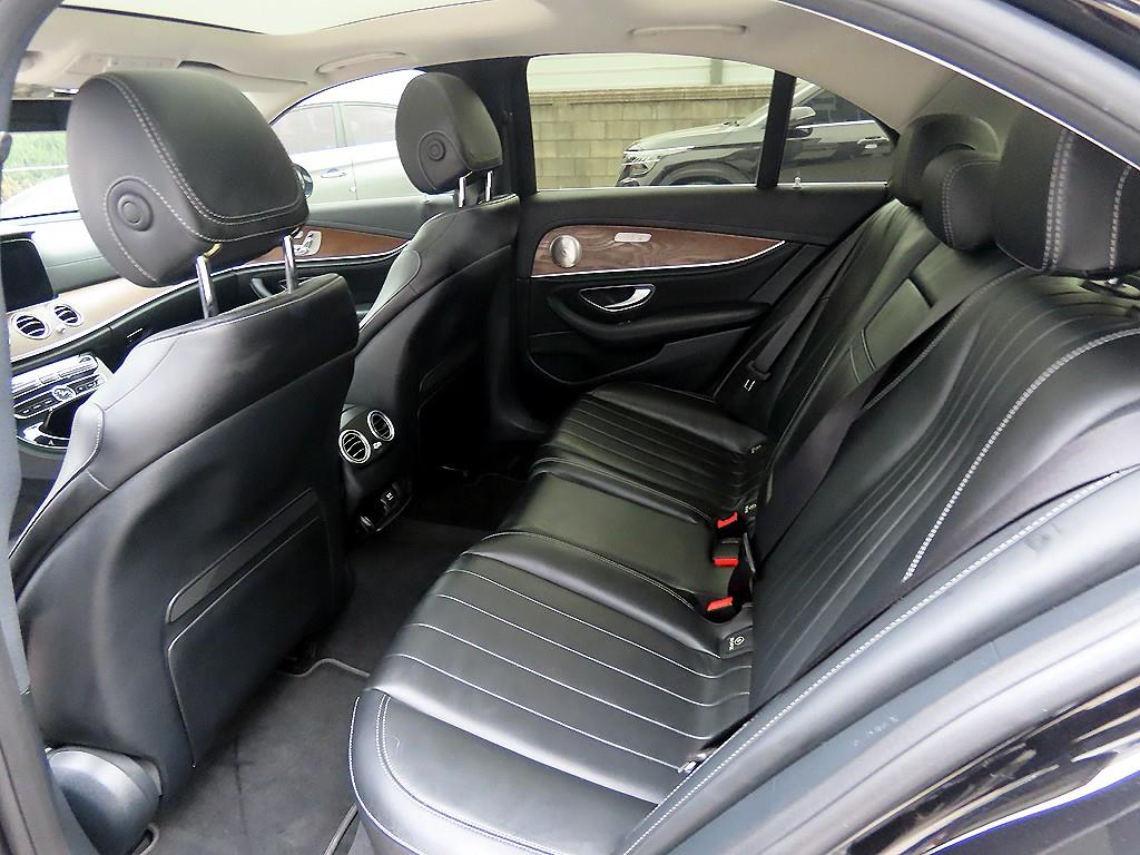 Mercedes Benz E class - Vista 6