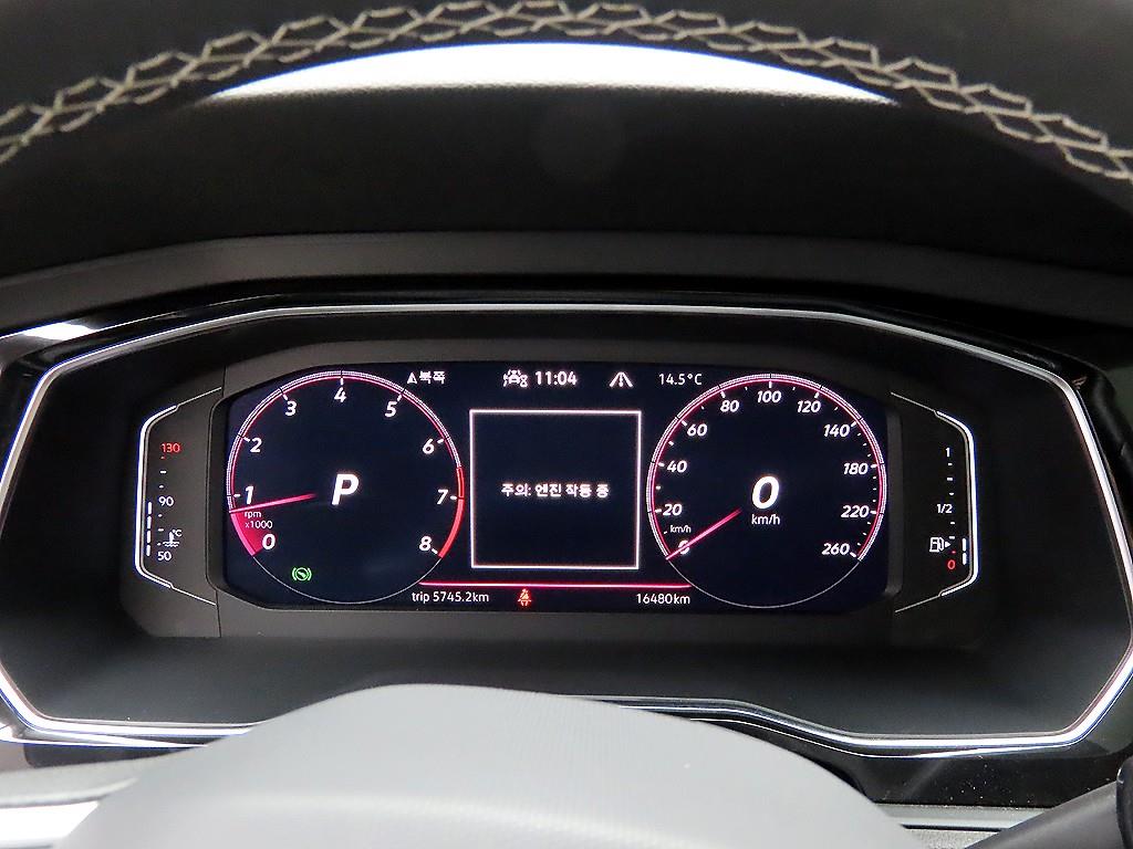 Volkswagen Jetta - Vista 8