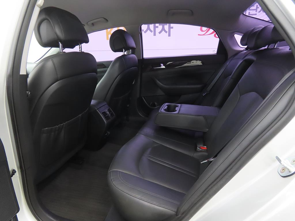 HYUNDAI Sonata - Vista 6