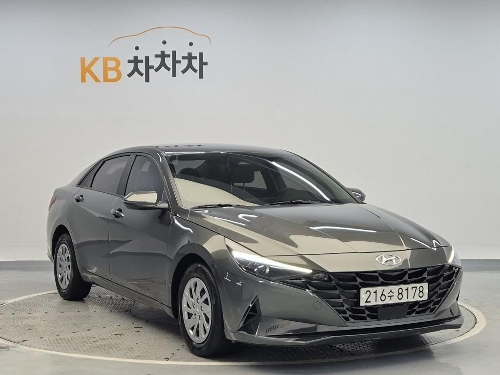 HYUNDAI Avante - Vista 4